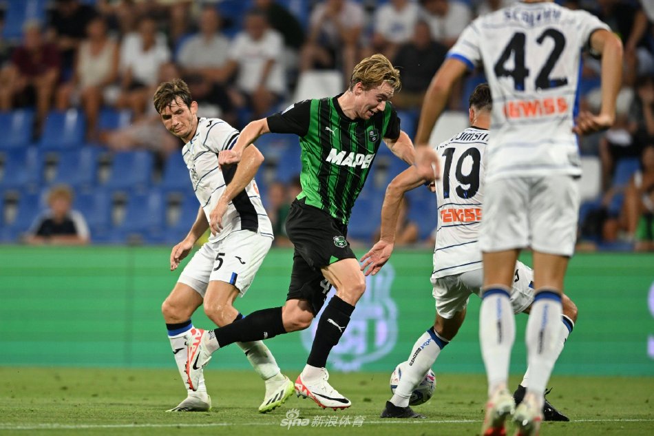 足球世界的 足球世界的